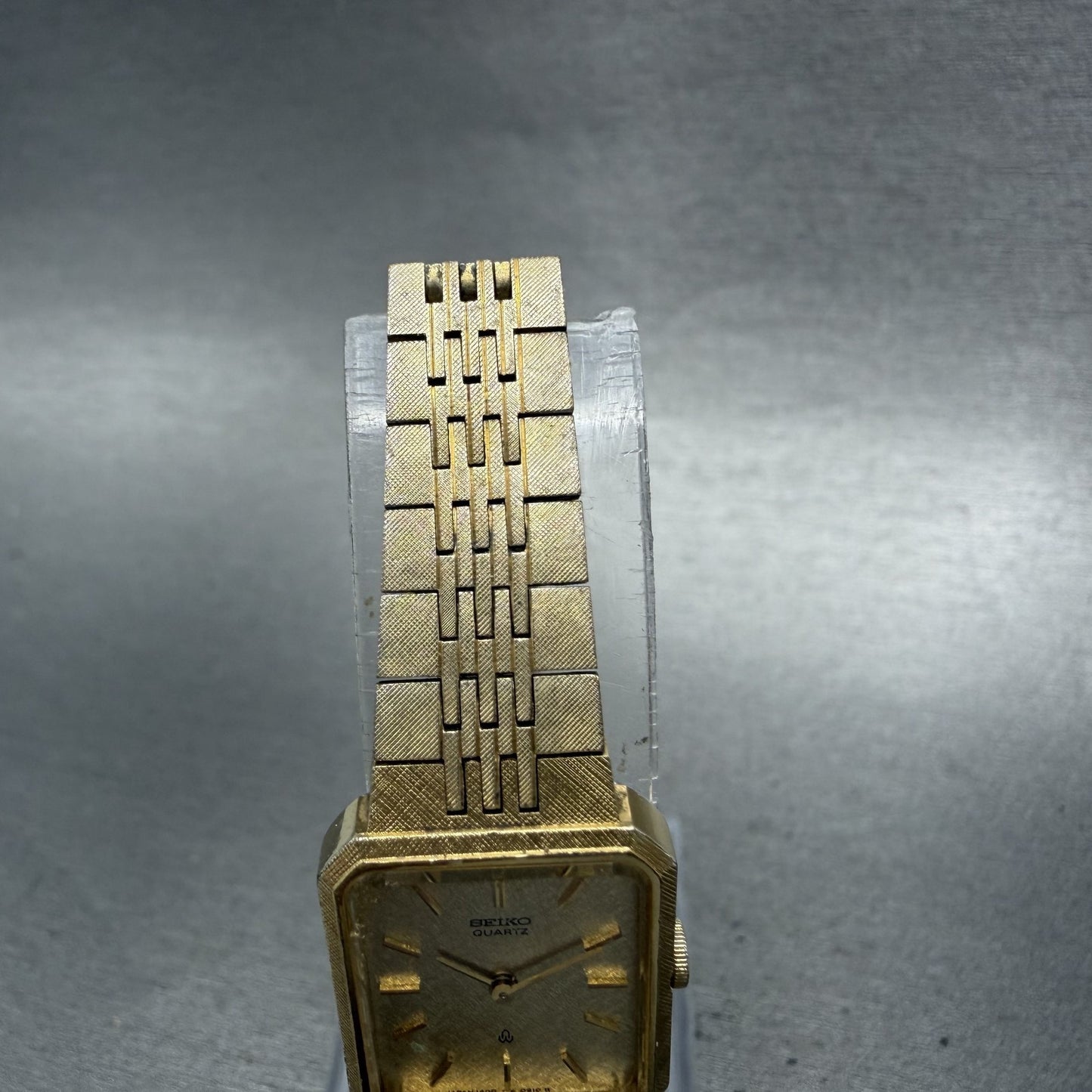Seiko Tank Watch Women 17mm Champagne Dial Gold Tone 14005540 New Battery4