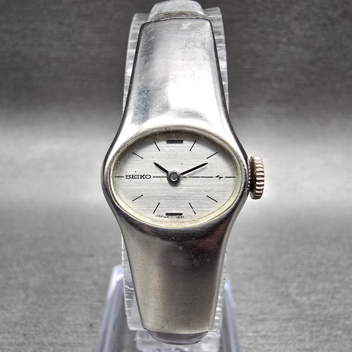 Seiko Watch Women 18mm Silver Dial Silver Tone Oval 11-7560 Manual Wind Vintage0