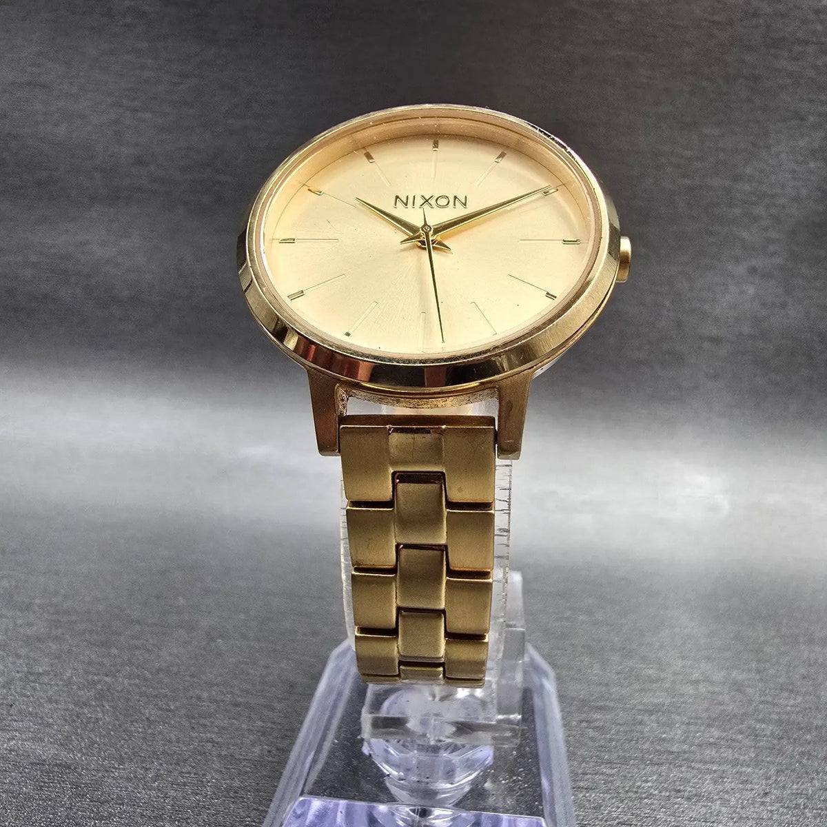 Nixon Kensington Watch Women 32mm Champagne Dial Gold Tone Round New Battery5