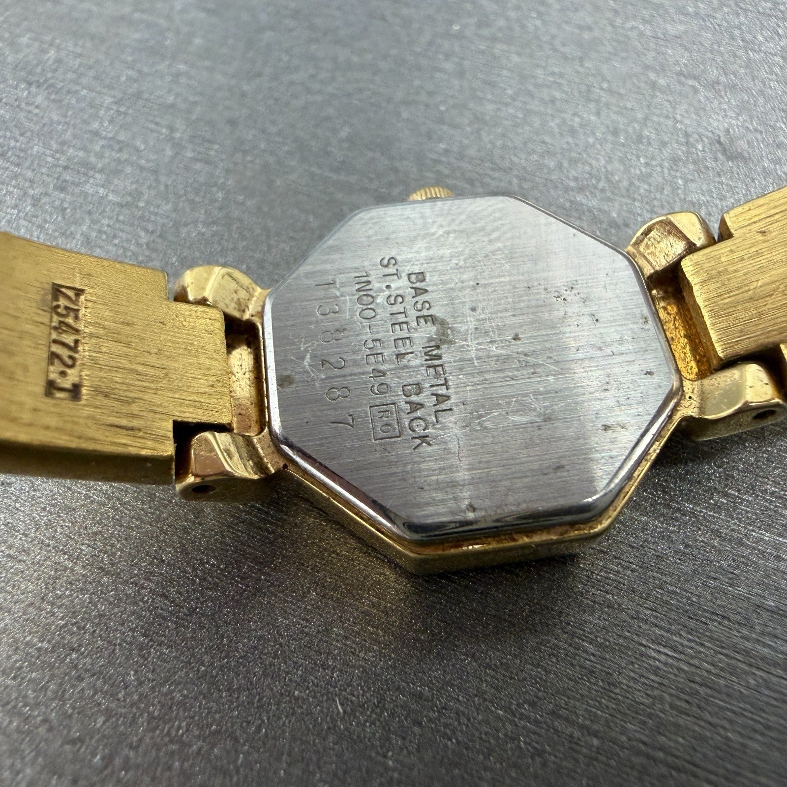 Seiko Watch Women 19mm Champagne Dial Gold Tone Octagon 1N00-5E49 New Battery9