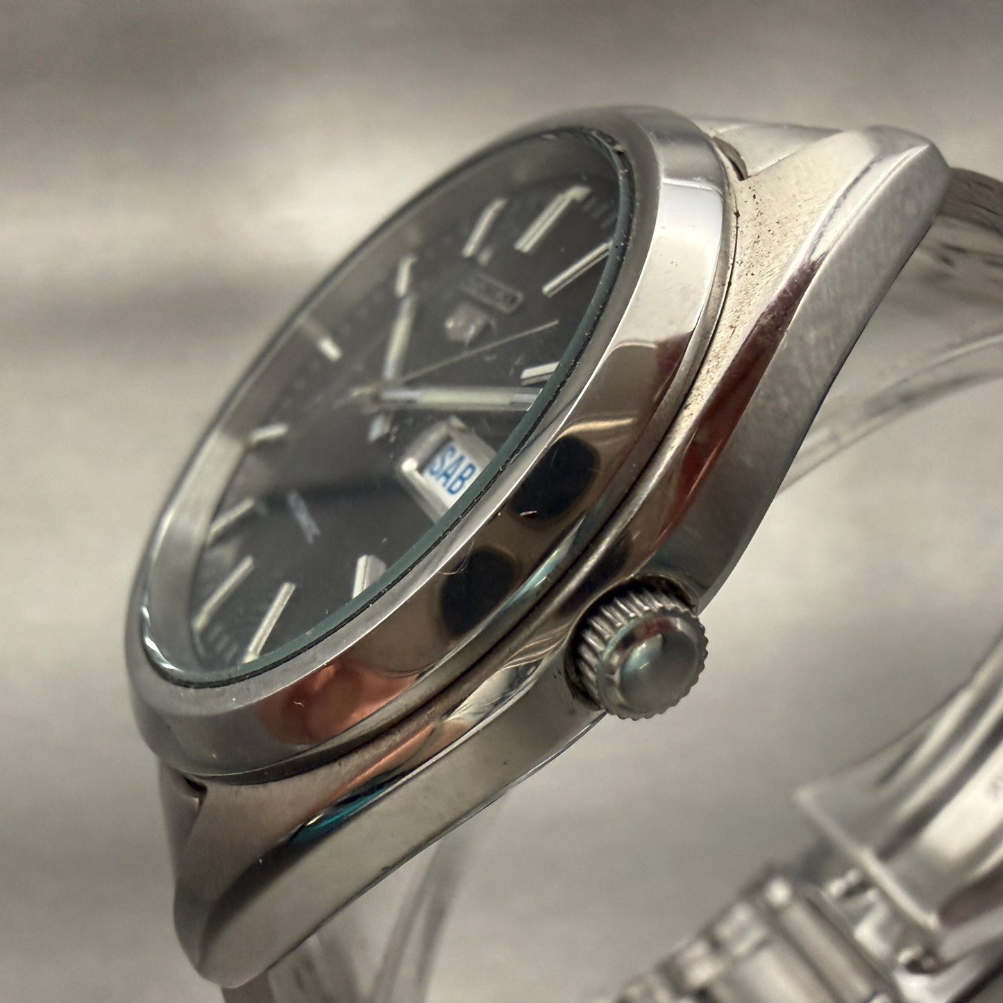 Seiko 5 Watch Men 37mm Black Dial Silver Tone Daydate Round 7S26-0060 Runs2