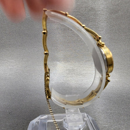 Seiko Watch Women 20mm White Dial Gold Tone Round 2p210190 New Battery8