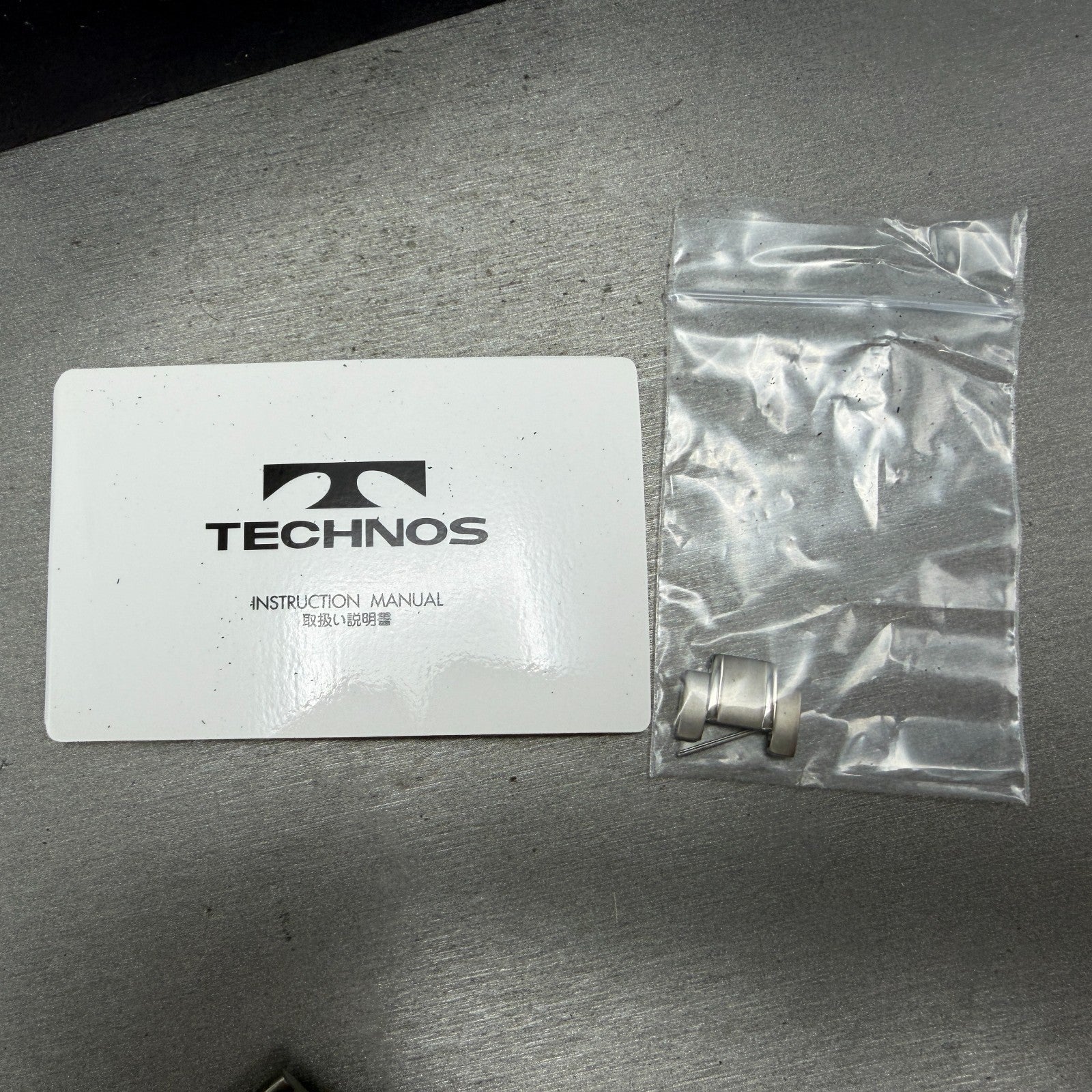 Technos Watch Men 37mm Silver Dial Titanium Round T-1079 New Battery W/box13
