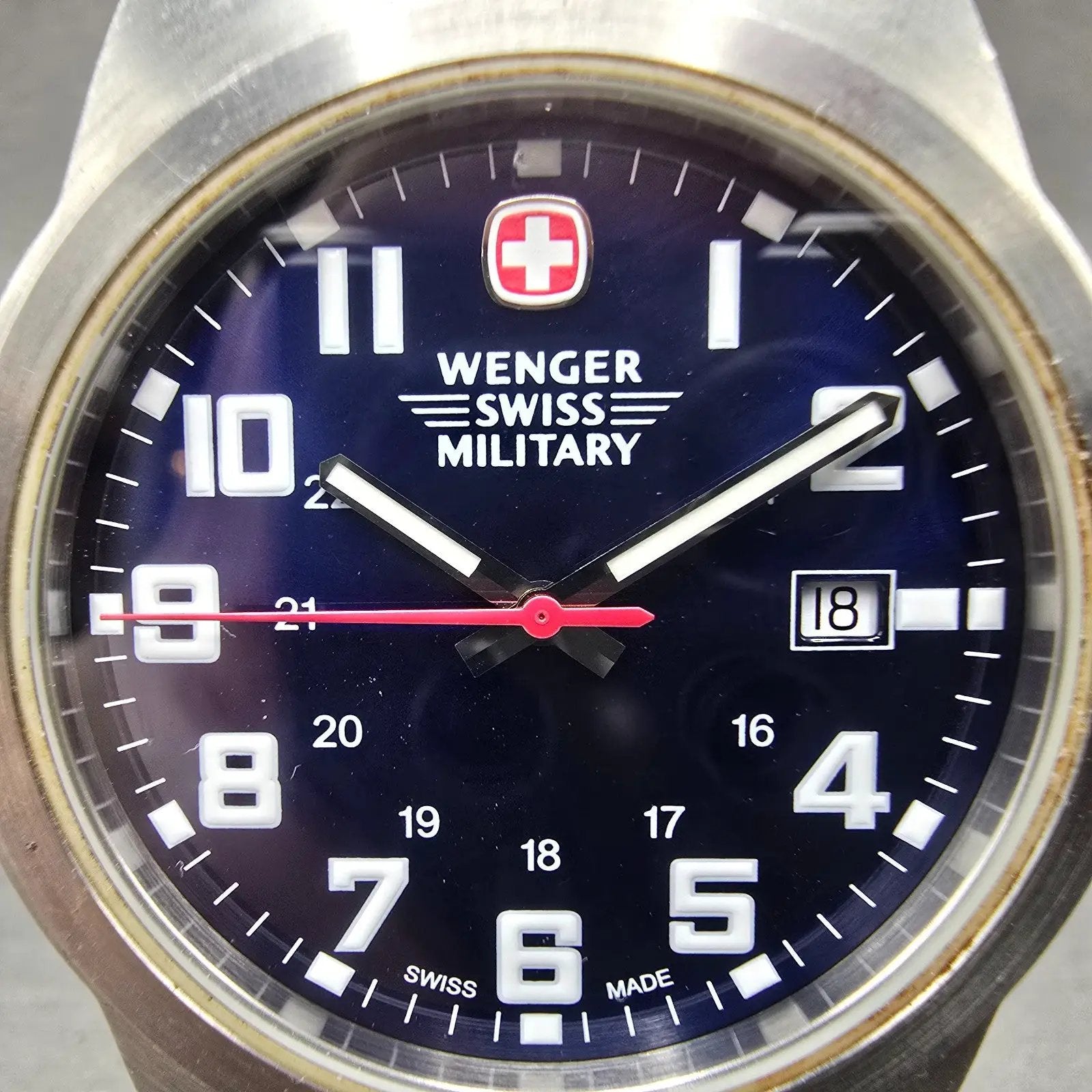 Wenger Swiss Military Watch Men 41mm Blue Dial Steel Date Round 7290X New BattH1