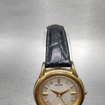 Seiko Watch Women 25mm White Dial Gold Tone Round V7011930 New Battery5