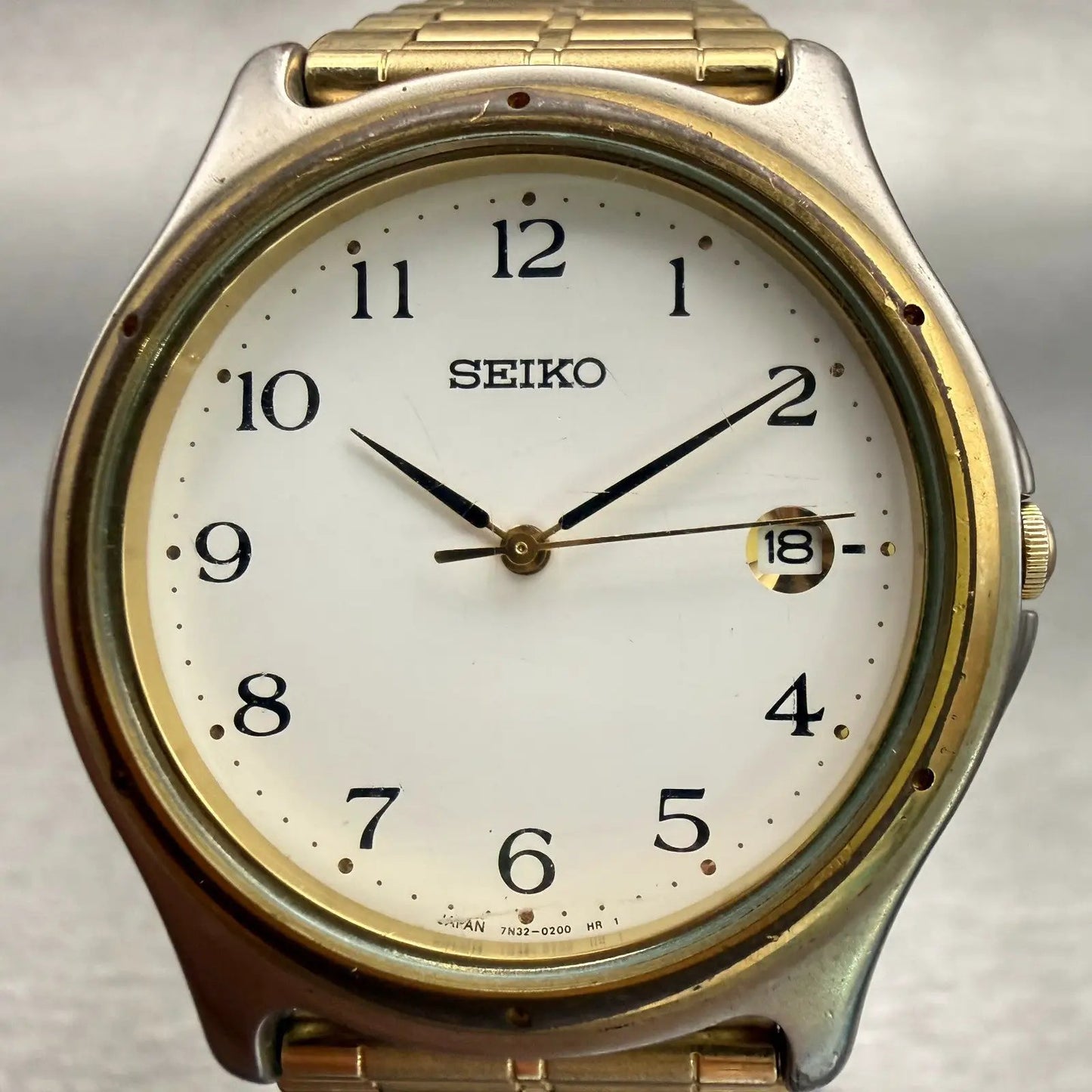 Seiko Watch Men 35mm White Dial Two Tone Date Round 7N32-0150 New Battery VTG1