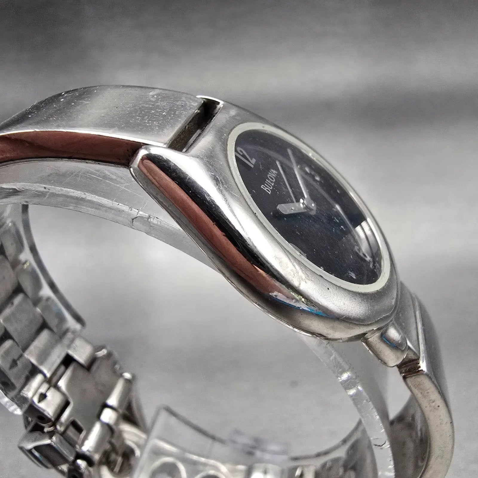 Bulova Watch Women 25mm Black Dial Silver Tone Round 96L18 Bangle New Battery2