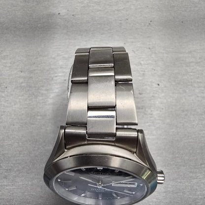 Seiko Titanium Watch Men 37mm Blue Dial Gray Tone Daydate Round 7N43-0AB0 NewBat4