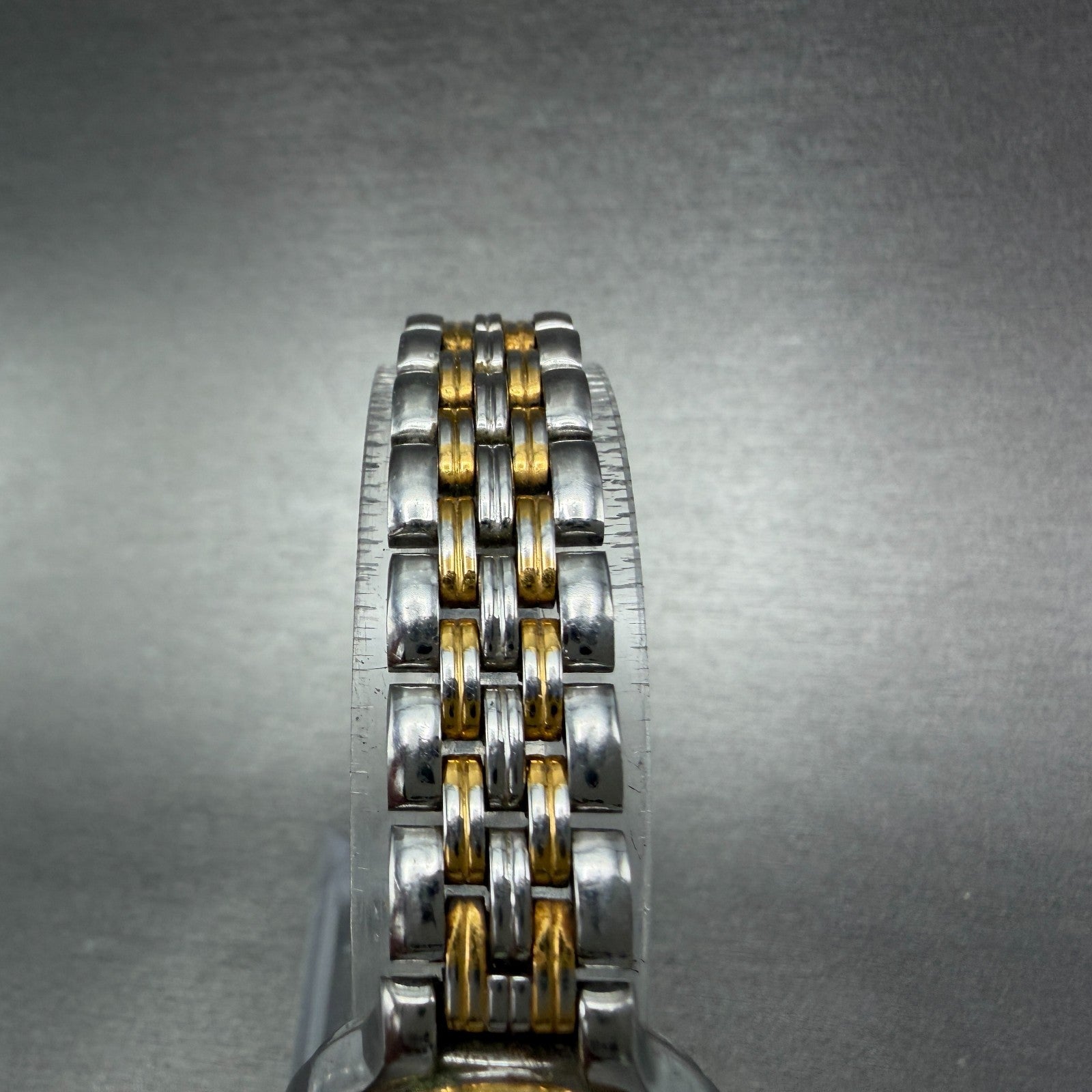 Seiko Watch Women 23mm Black Dial Two Tone Date Round 7N82-0228 New Battery 5434