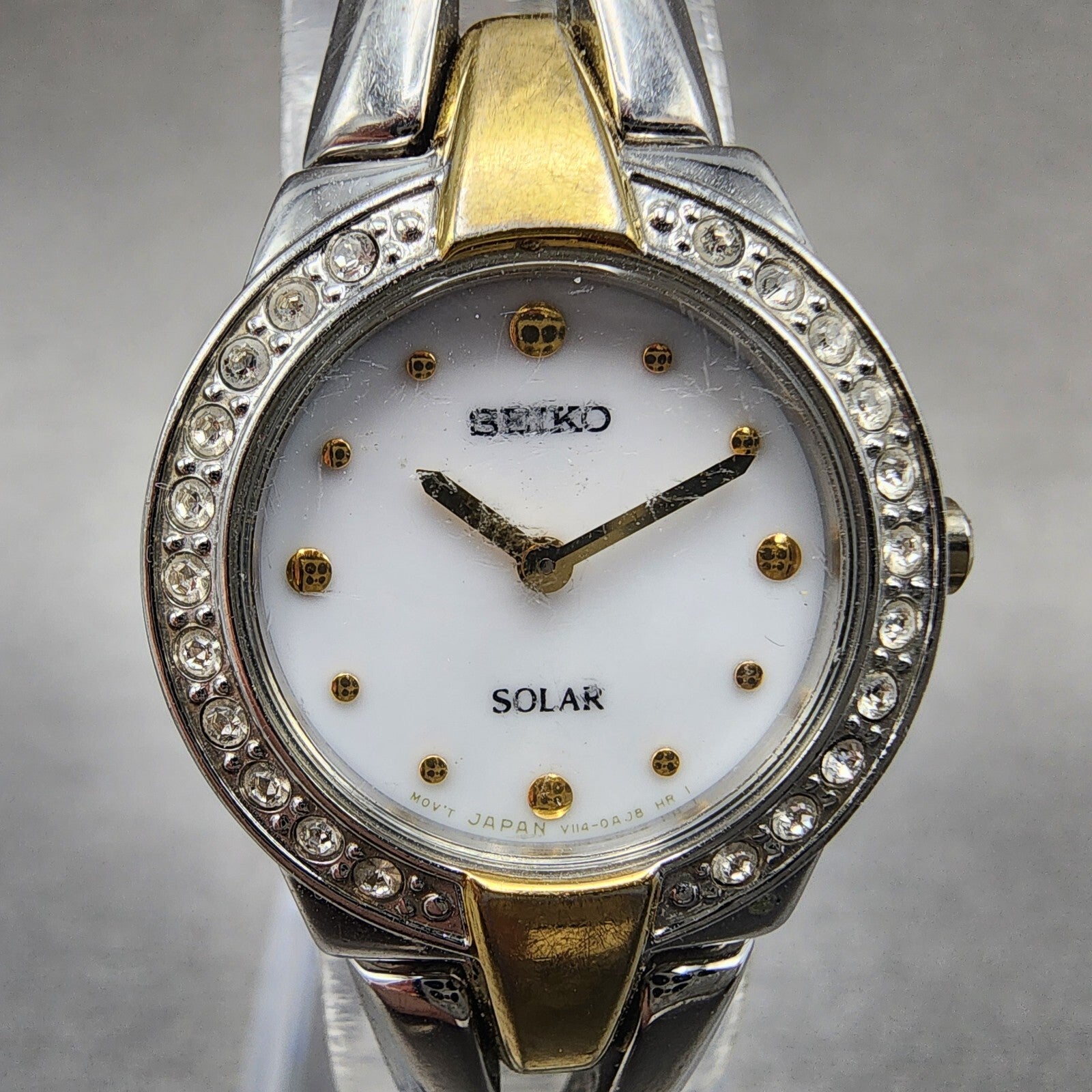 Seiko Solar Watch Women 22mm MOP Dial Two Tone Crystal Bezel Round V1140AF0 Runs1