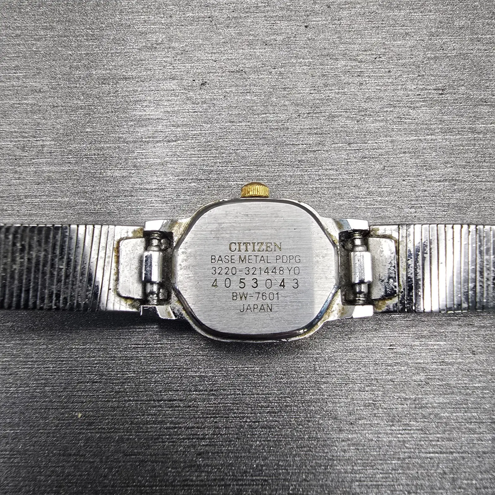 Citizen Watch Women 17mm Gray Dial Two Tone Rectangle 3220-321448 New Battery10