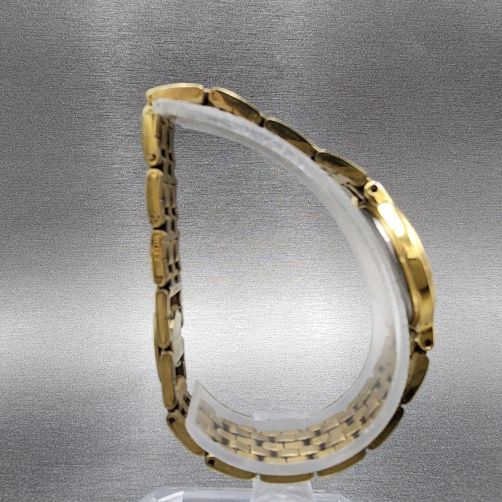 Seiko Watch Women 22mm Black Dial Gold Tone Round 1N000A99 CRACKED New Battery8