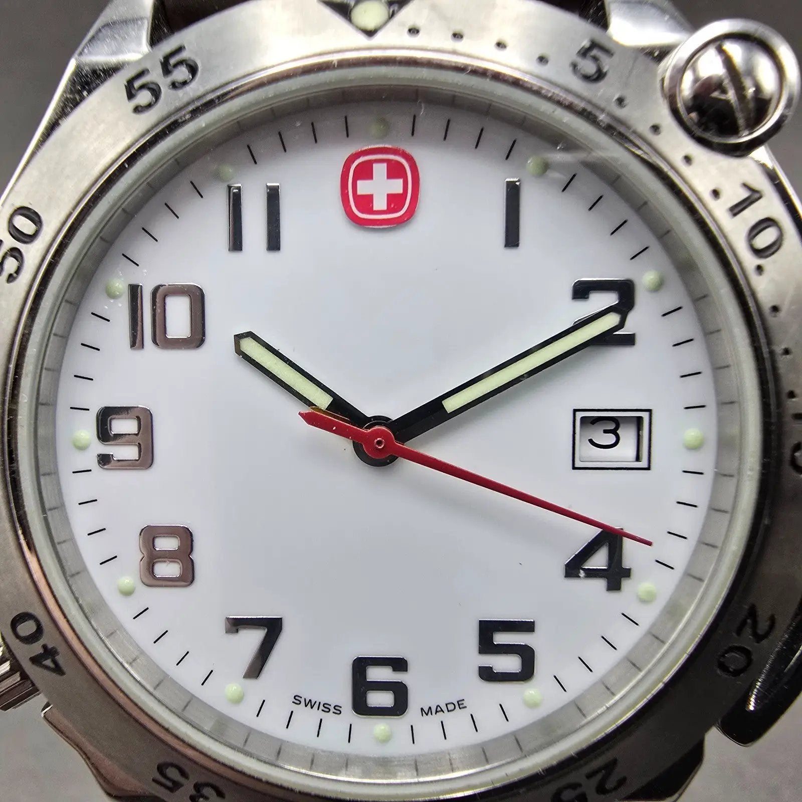 Wenger Compass Watch Men 41mm White Dial Silver Tone Date 7037X New Battery1