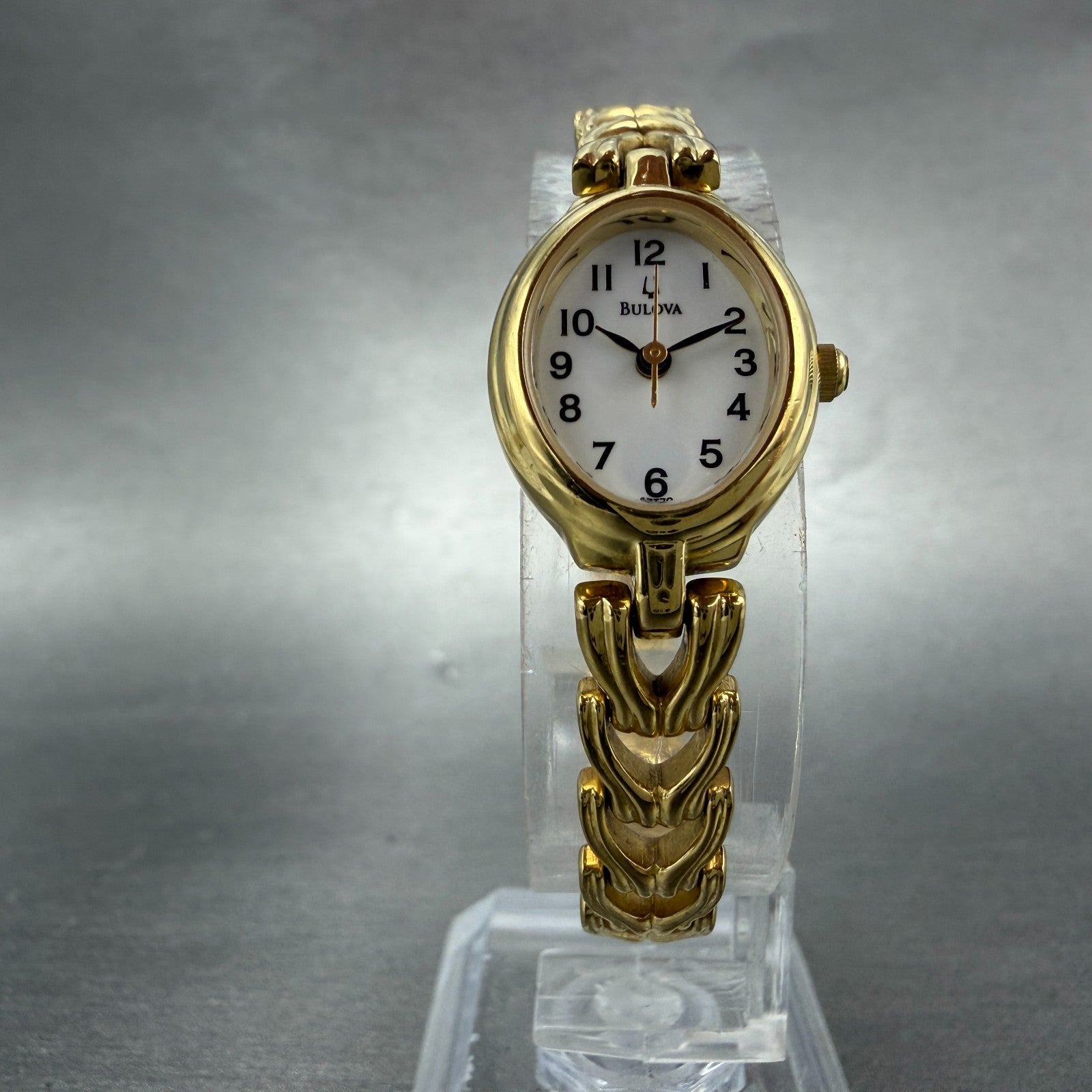 Bulova Watch Women 17mm White Dial Gold Tone Oval 97T70 New Battery Vintage5