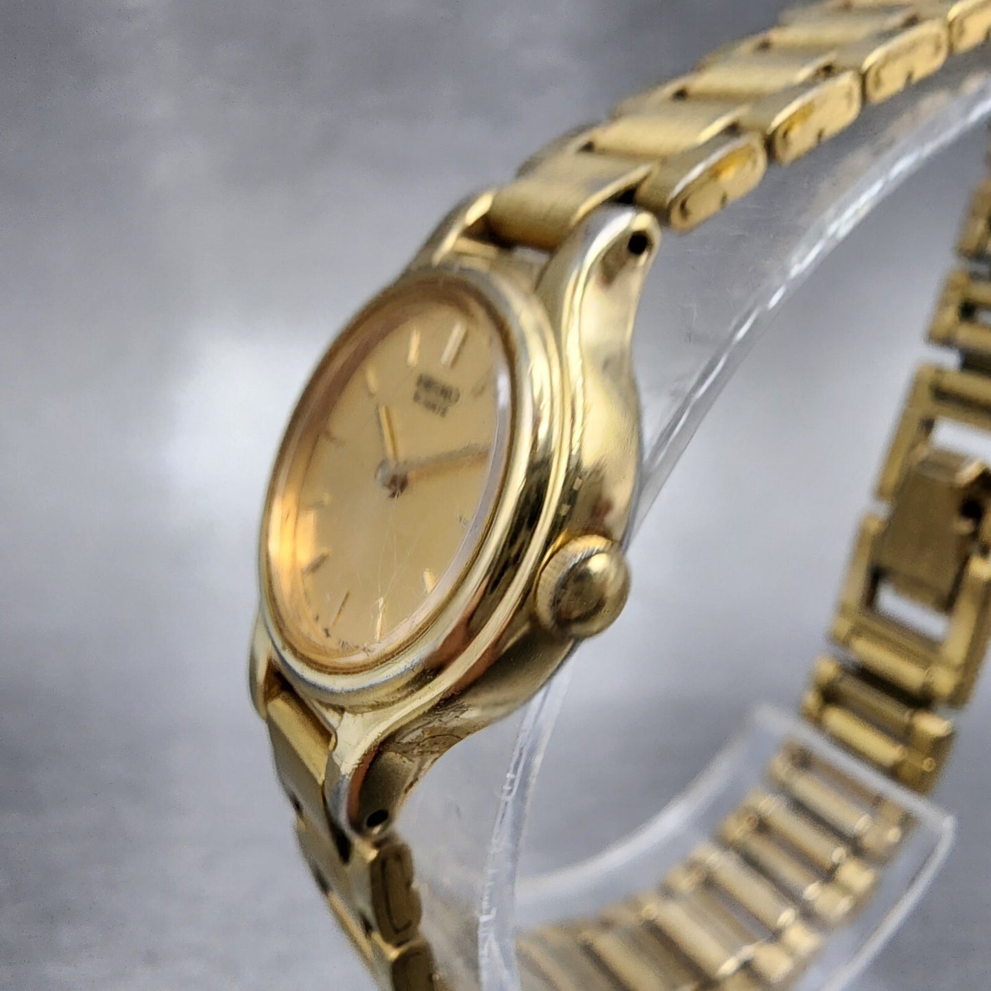 Seiko Watch Women 19mm Gold Dial Gold Tone Round 4N000069 New Battery2