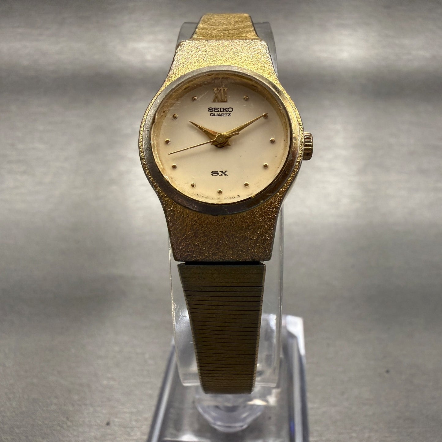 Seiko SX Watch Women 20mm Champagne Dial Gold Tone Round 8Y21-0020 New Battery5