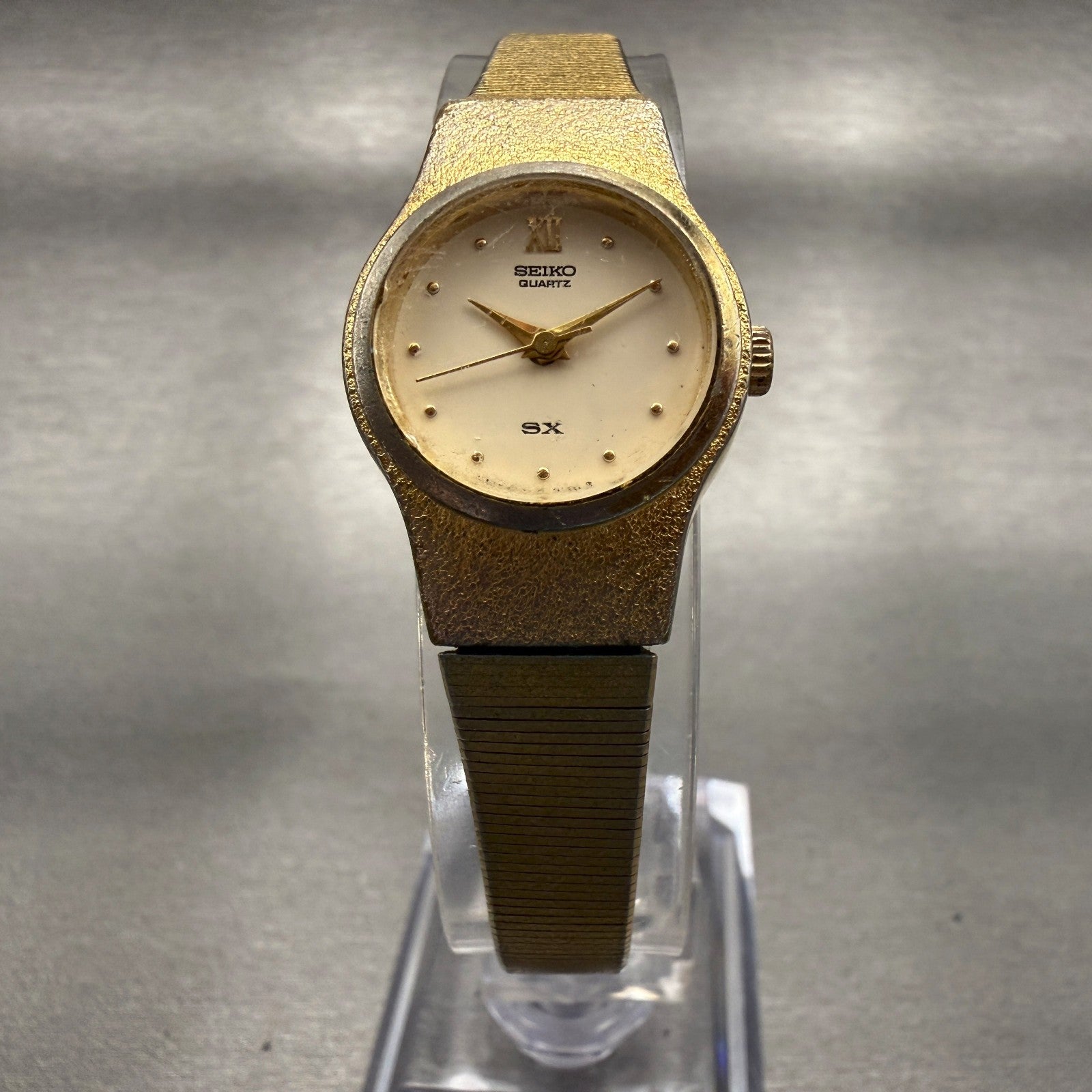 Seiko SX Watch Women 20mm Champagne Dial Gold Tone Round 8Y21-0020 New Battery5