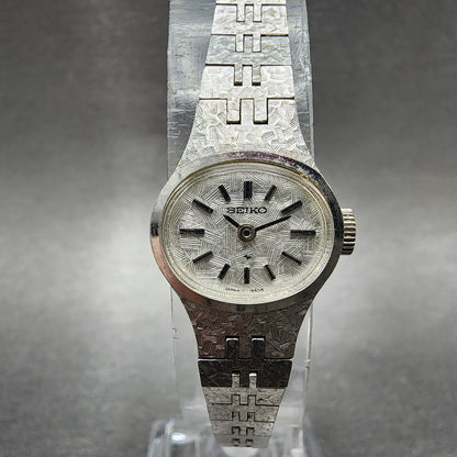 Seiko Watch Women 17mm Silver Dial Silver Tone Oval Manual 11007610 Runs0