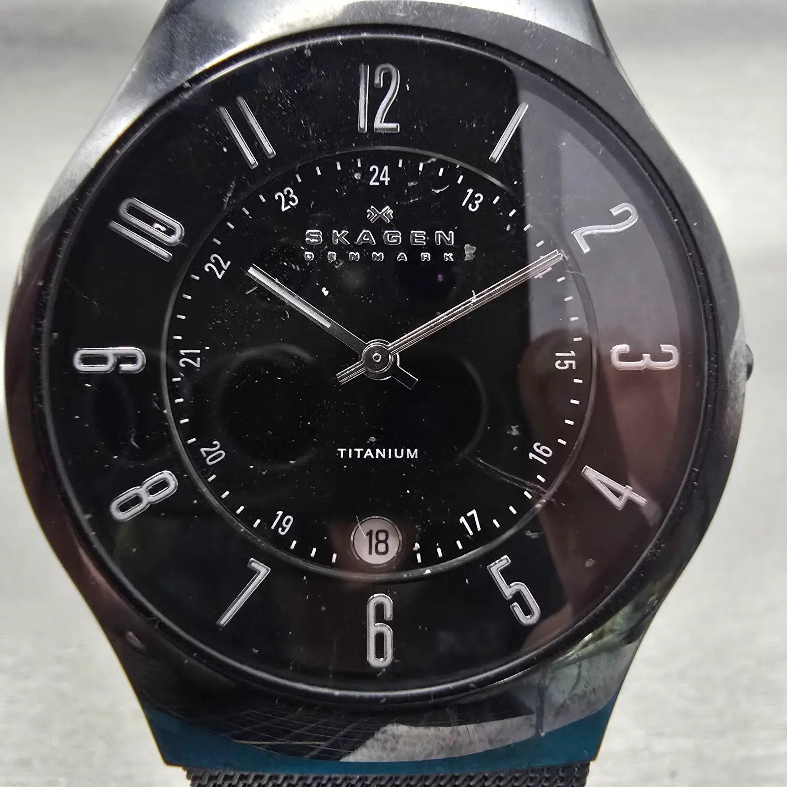 Skagen Denmark Watch Men 37mm Black Dial Titanium Date Round 233XLTMB New Batt1