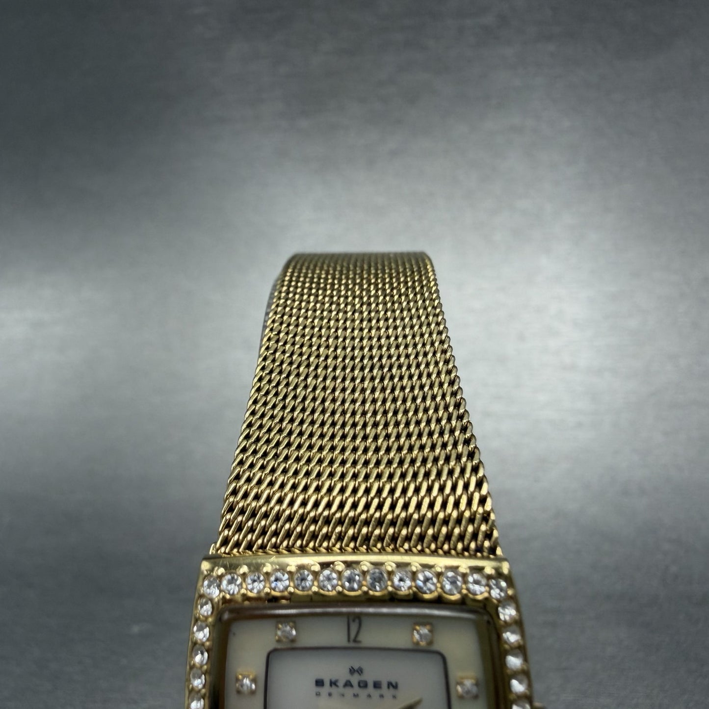 Skagen Tank Watch Women 21mm Mop Dial Gold Tone Rectangle 384XSGG New Battery4