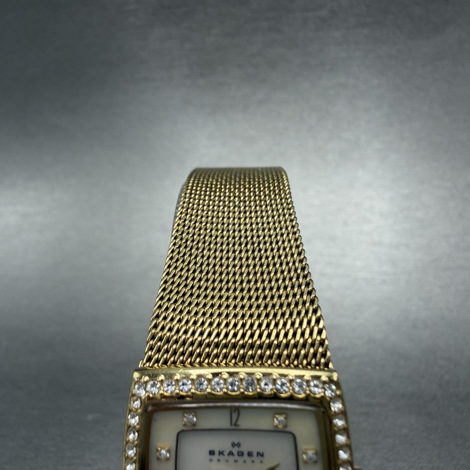 Skagen Tank Watch Women 21mm Mop Dial Gold Tone Rectangle 384XSGG New Battery4