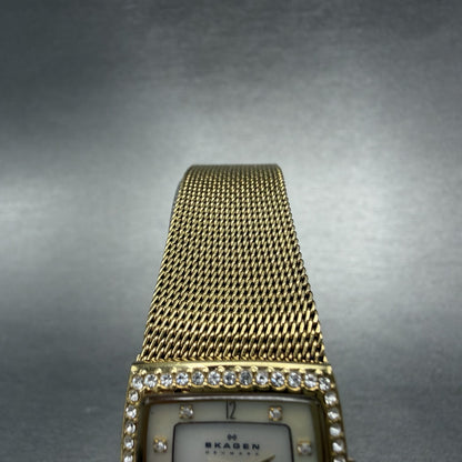 Skagen Tank Watch Women 21mm Mop Dial Gold Tone Rectangle 384XSGG New Battery4