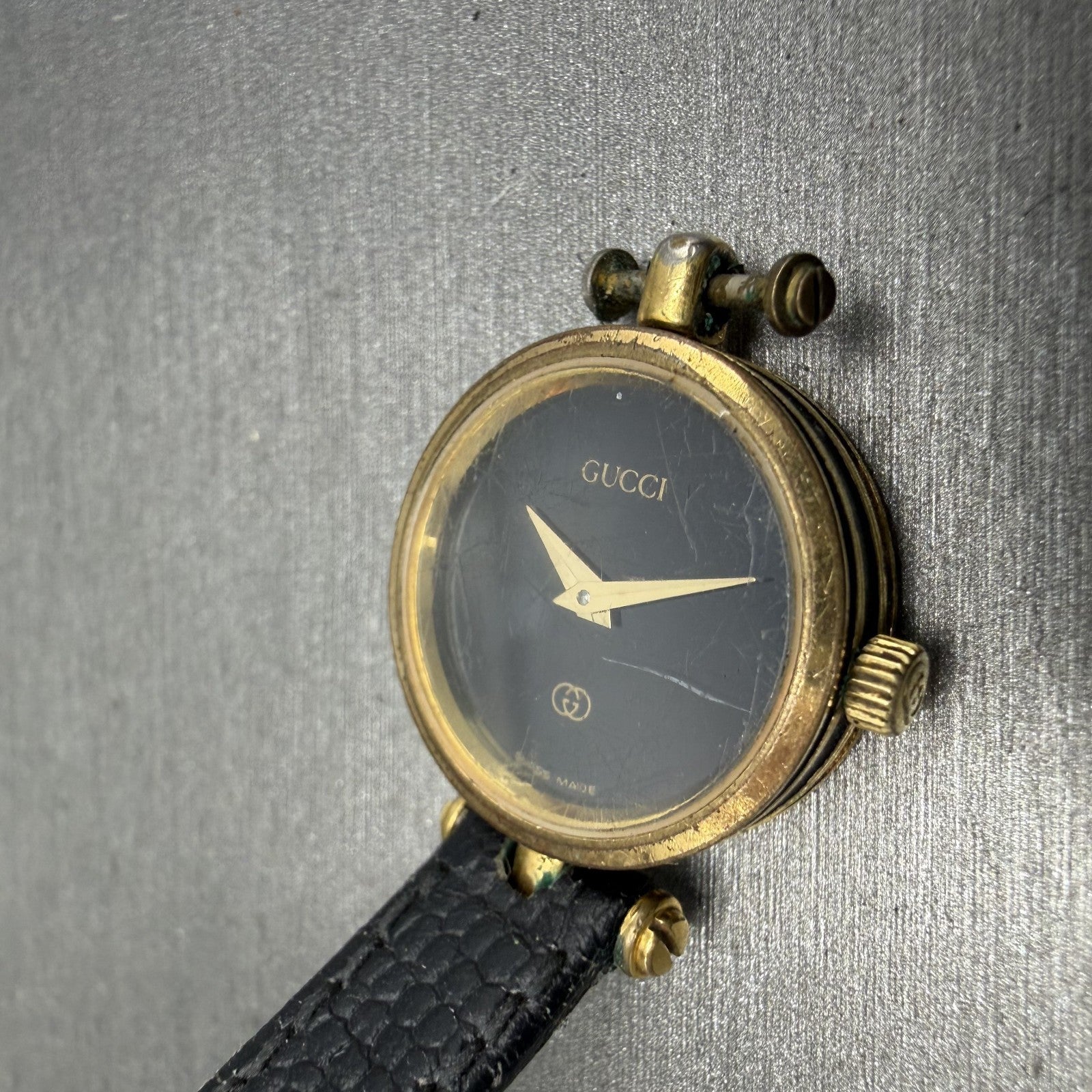 Gucci 2000L Watch Women 22mm Black Dial Gold Plated Round New Battery VTG UNIDQ2