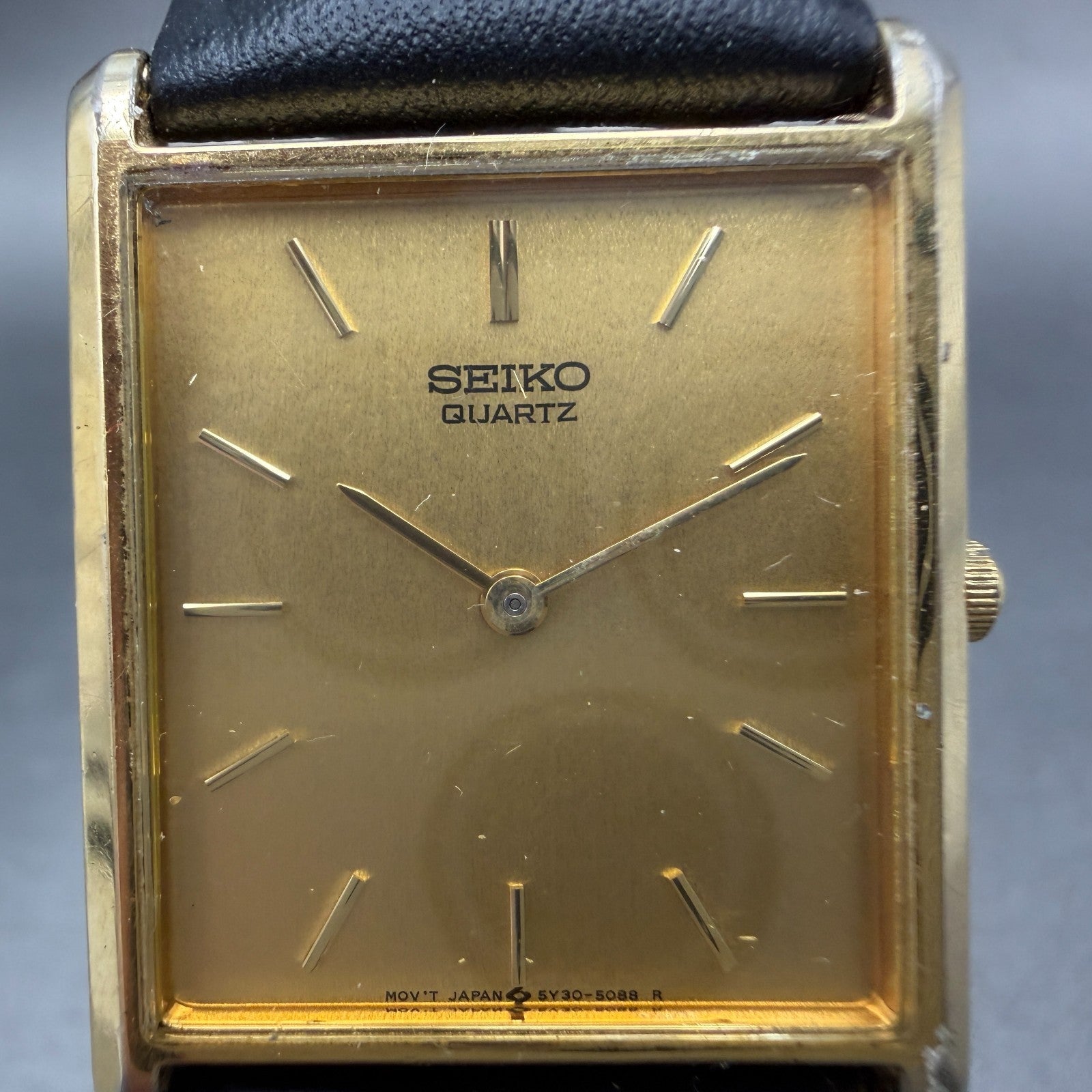 Seiko Tank Watch Men 25mm Champagne Dial Gold Tone Rectangle 5y30-5069 New BattV1