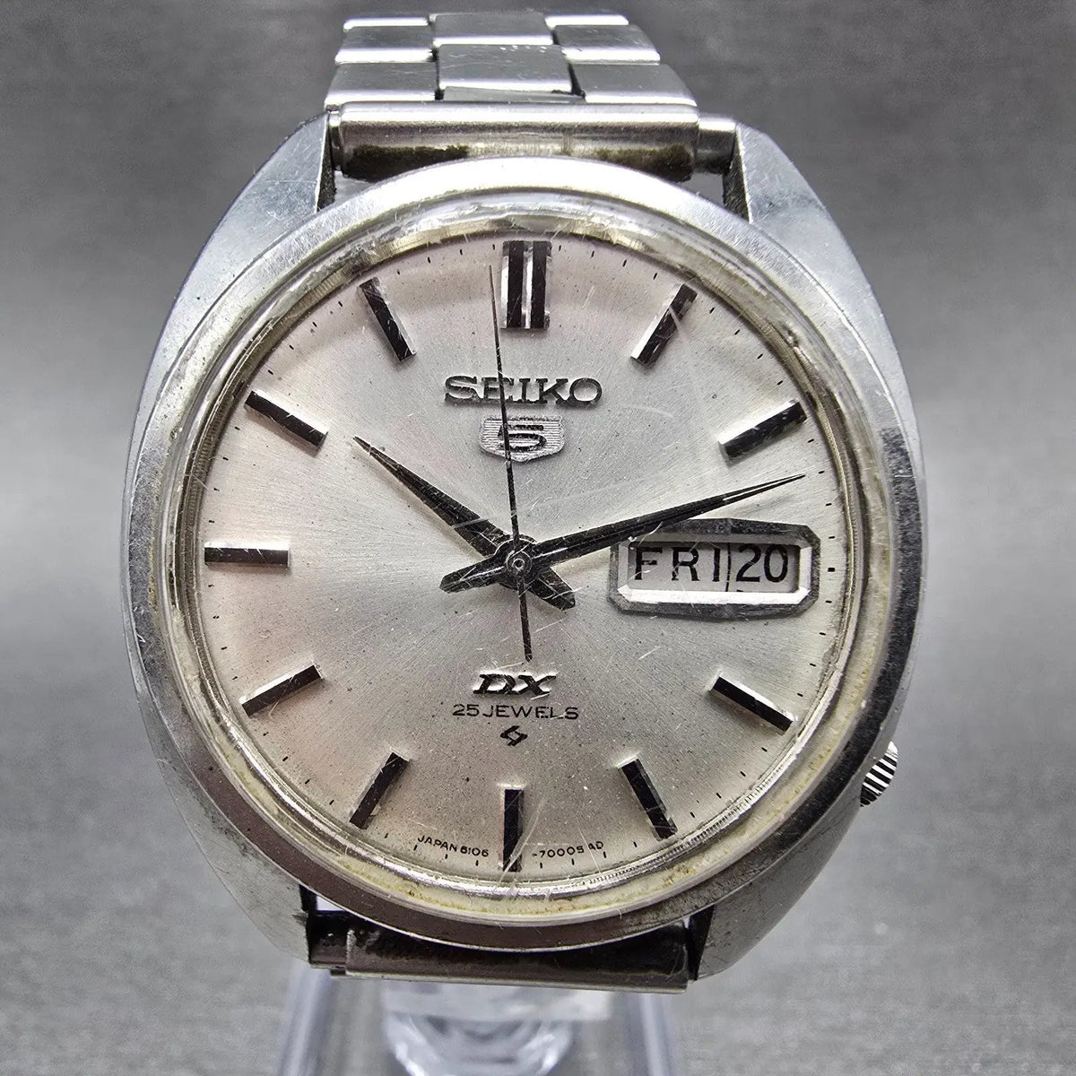 Seiko 5 DX Watch Men 36mm Silver Dial Steel Daydate Round 6106-7000 Automatic0