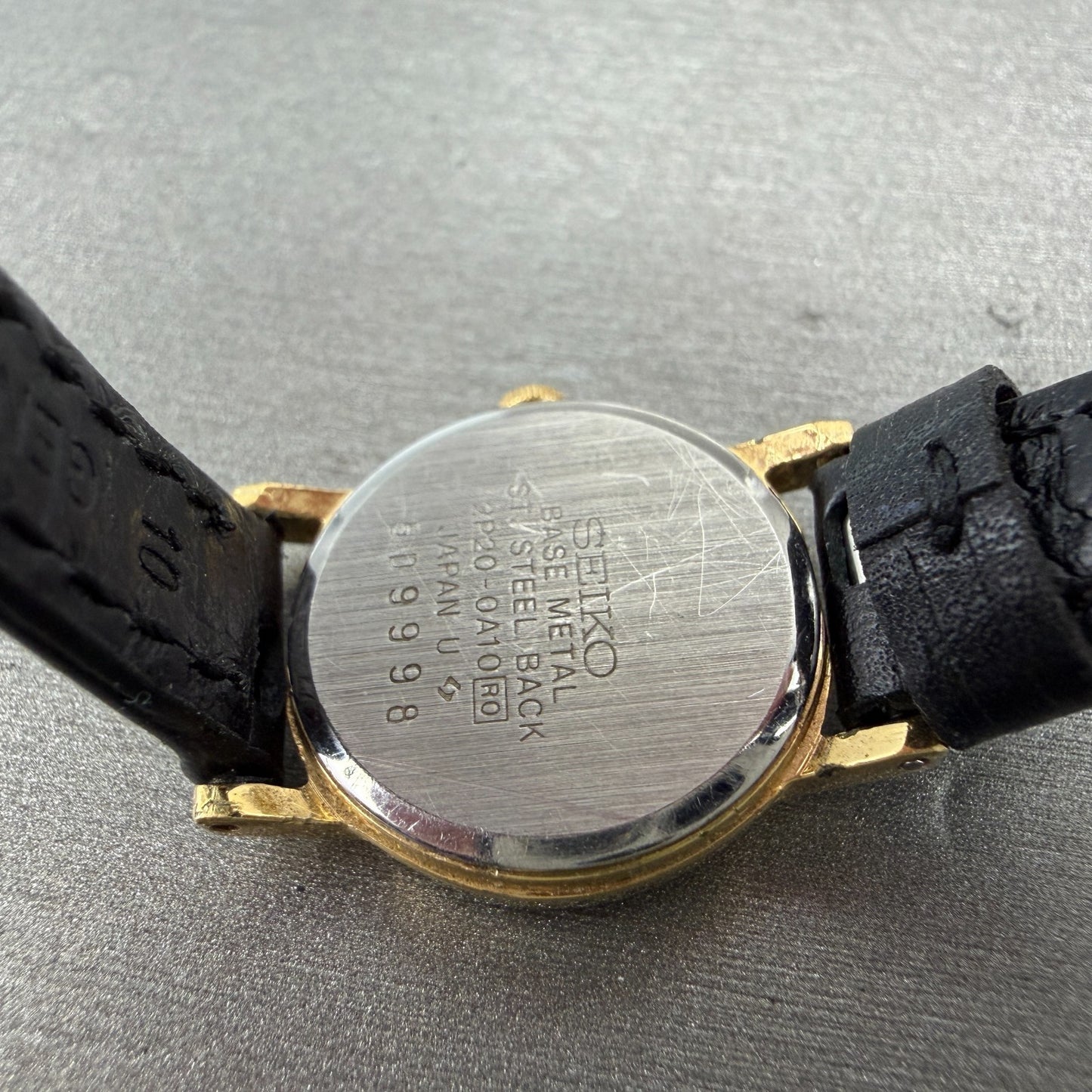 Seiko Watch Women 20mm Champagne Dial Gold Tone Round 2P20-0A10 New Battery9