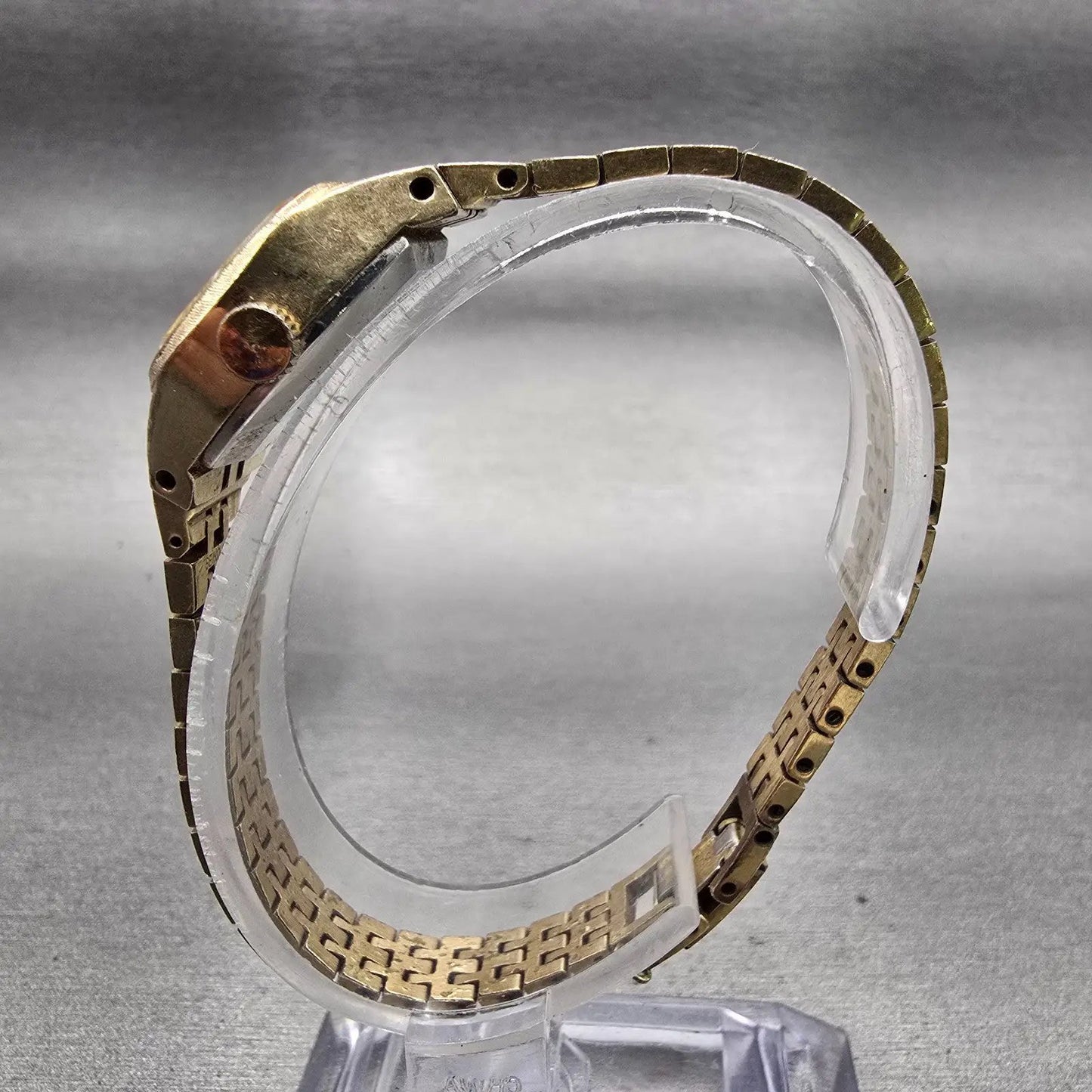 Seiko Special Watch Women 20mm Silver Dial Gold Tone Rectangle 1140-3240 Works6