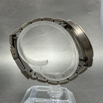 Technos Watch Men 37mm Silver Dial Titanium Round T-1079 New Battery W/box9