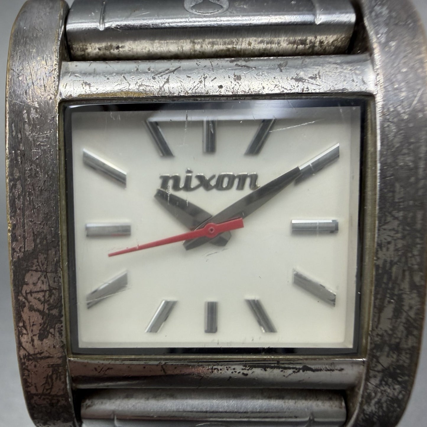 Nixon In charage Watch Women White 30mm Dial Silver Tone Rectangle New Battery1