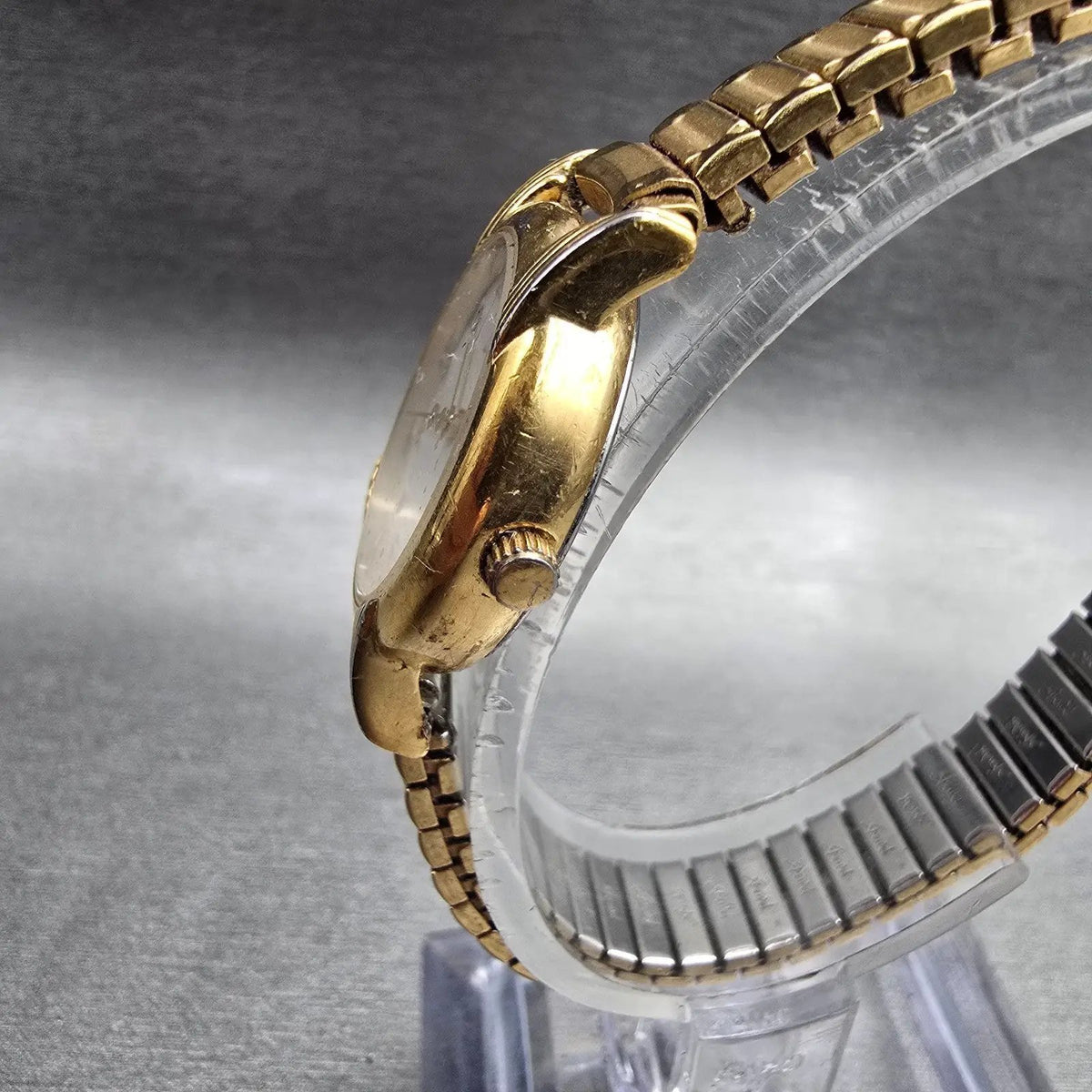 Bulova Watch Women 24mm White Dial Gold Tone Date Round 97M14 New Battery JP232
