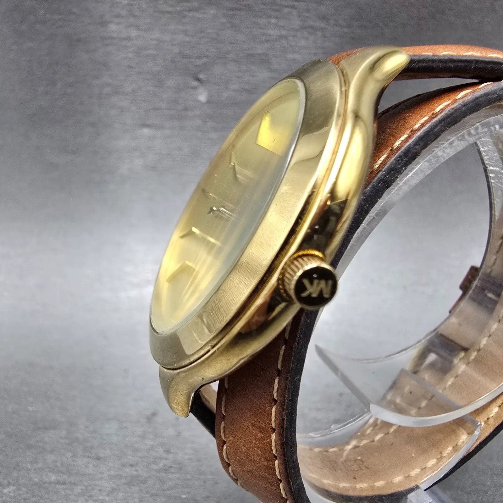 Michael kors Runway Watch Women 42mm Gold Dial Gold Tone Round MK-2256 New BattL2