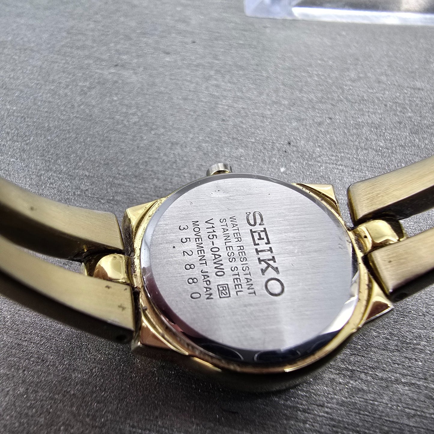 Seiko Solar Watch Women 22mm MOP Dial Gold Tone Round V115-0AW0 Runs Crystals NK9