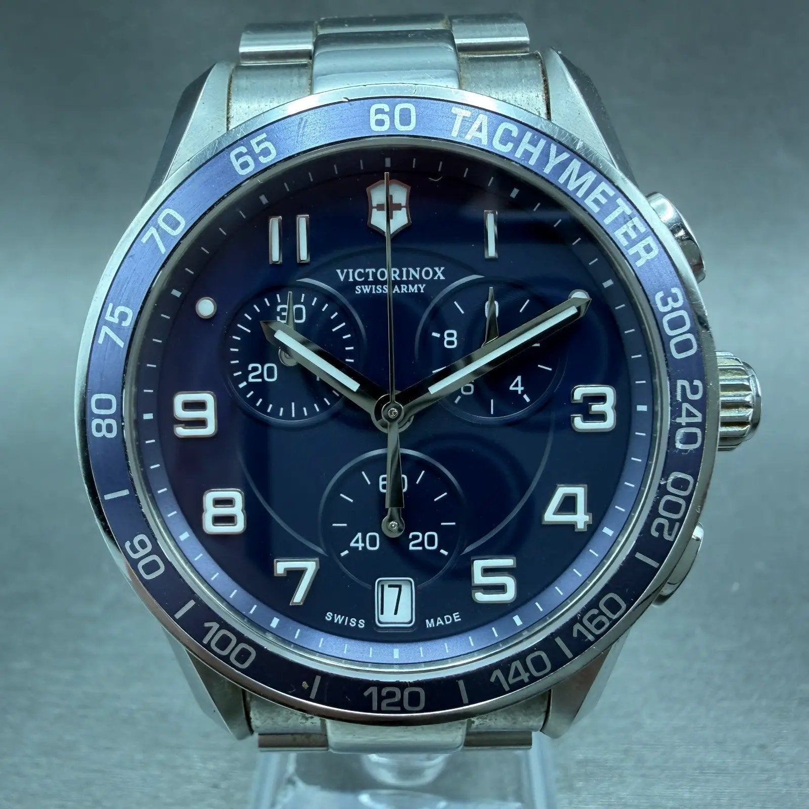 Victorinox Swiss Army Chrono Classic Watch Men 42mm Blue Dial Steel Date NewBatt0