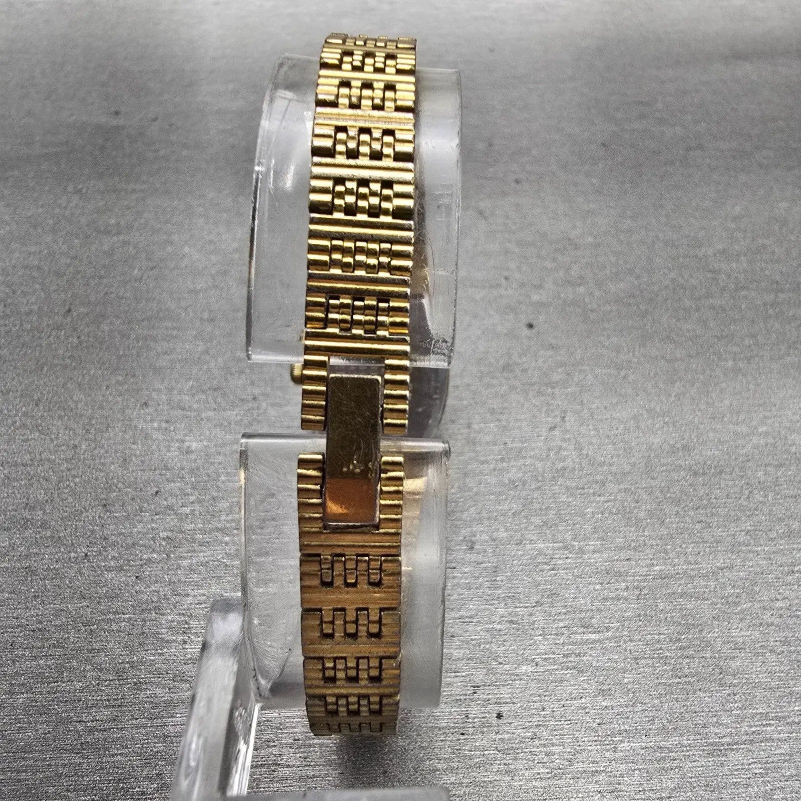 Citizen CQ Watch Women 25mm Champagne Dial Gold Tone 4-0403255 New Battery VTG7