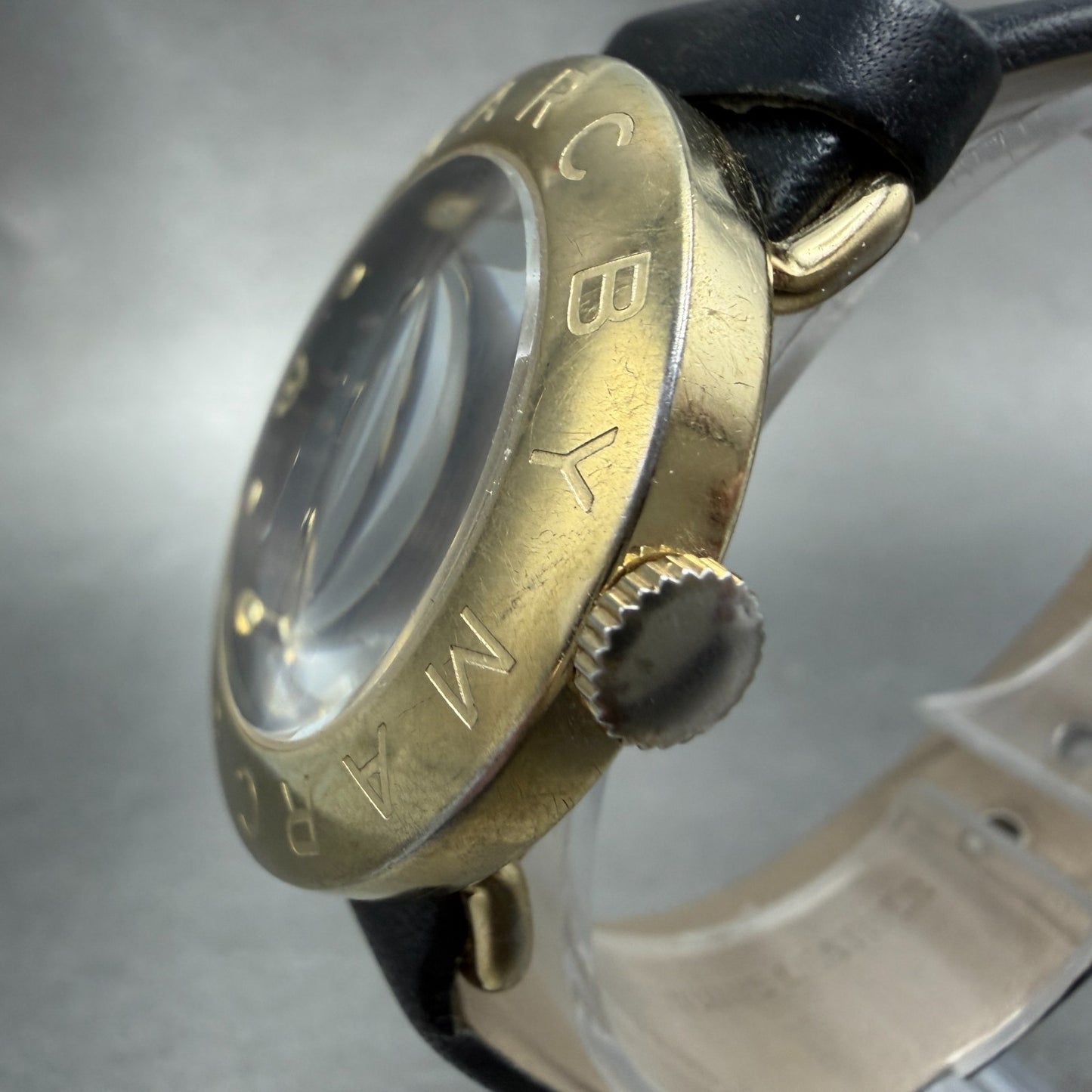 Marc Jacobs Amy Watch Women 36mm Black Dial Gold Tone Round MBM1154 New battery2