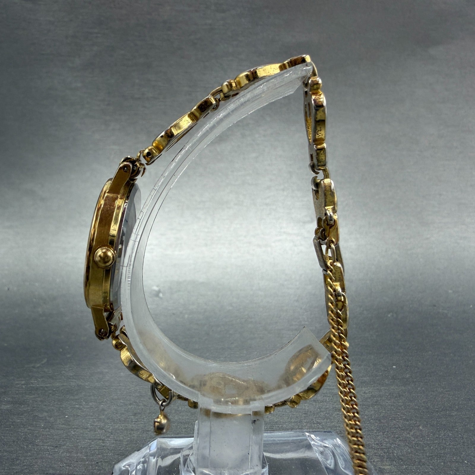 Seiko Watch Women 23mm Champagne Dial Gold Tone Round 7321-0100 New Batt Heart7