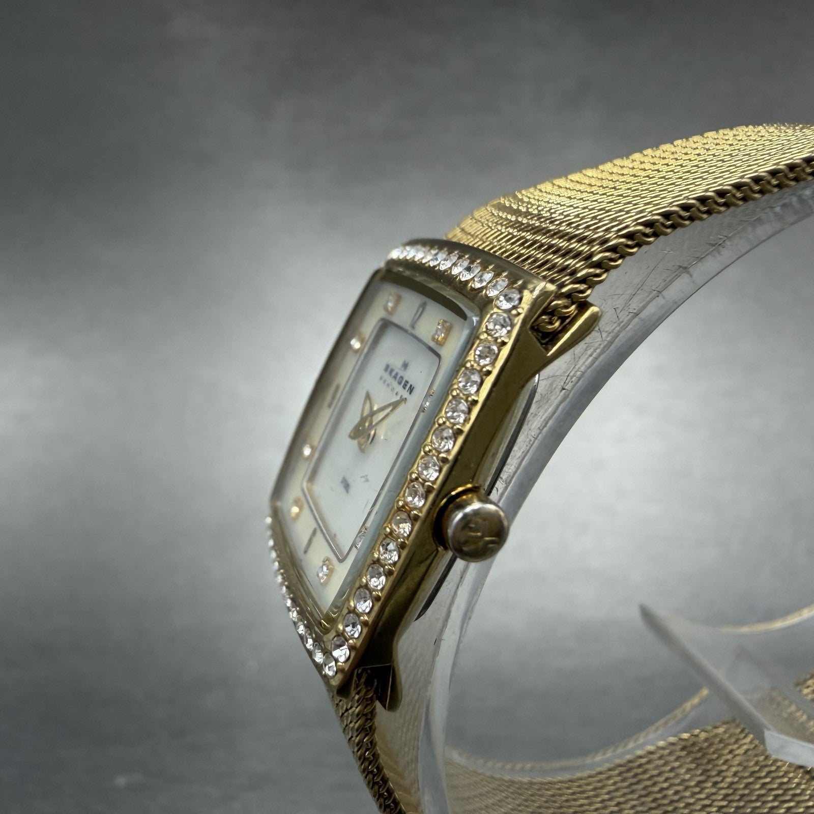Skagen Tank Watch Women 21mm Mop Dial Gold Tone Rectangle 384XSGG New Battery2