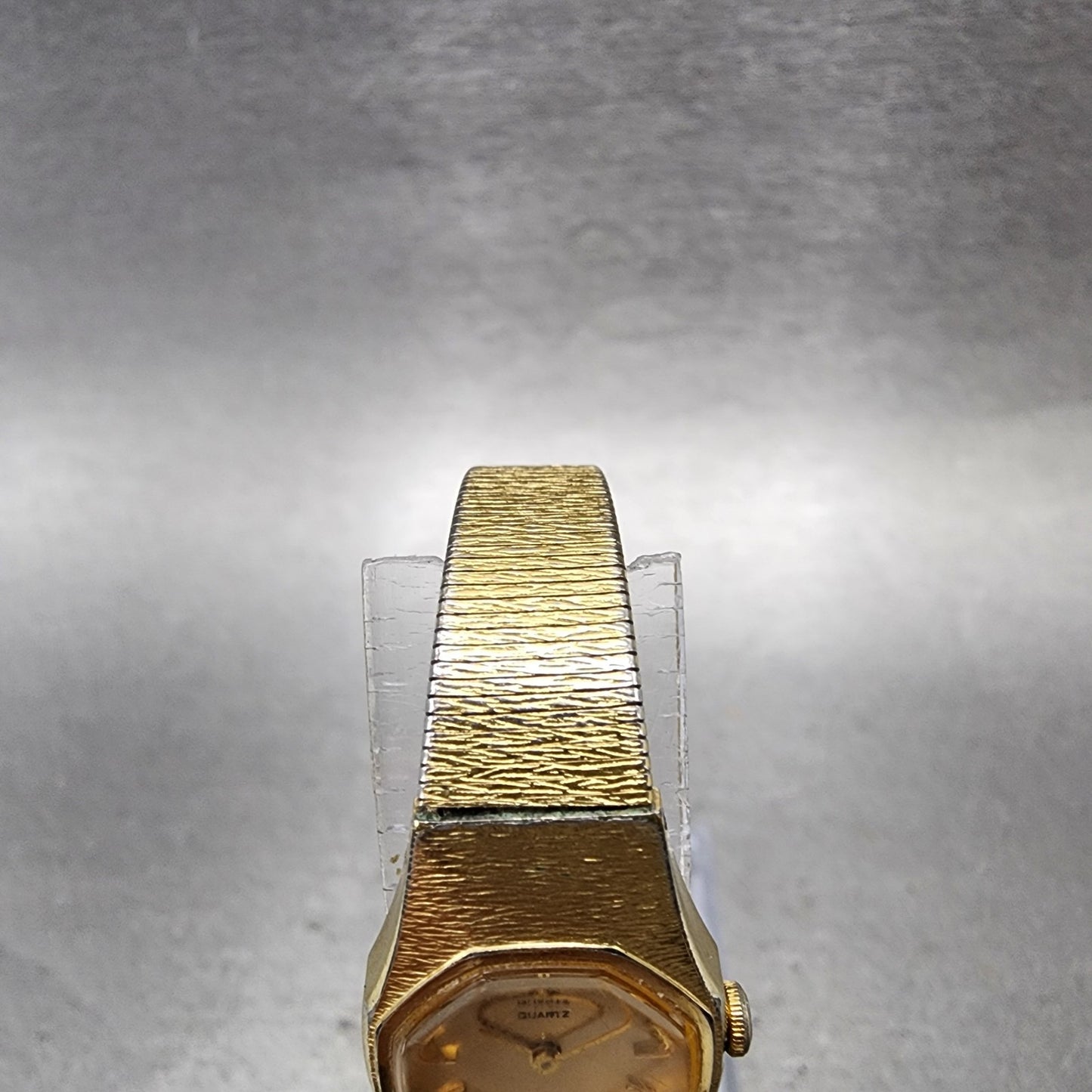 Seiko Watch Women 16mm Champagne Dial Gold Tone Octagon 2c206510 New Battery4