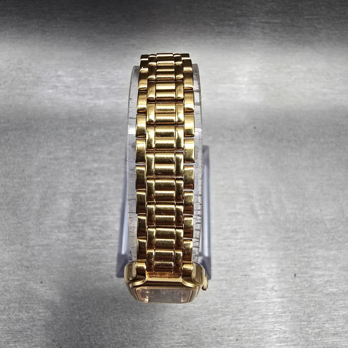 Seiko Tank Watch Women 18mm Black Dial Gold Tone Rectangle V401-5528 New Battery4