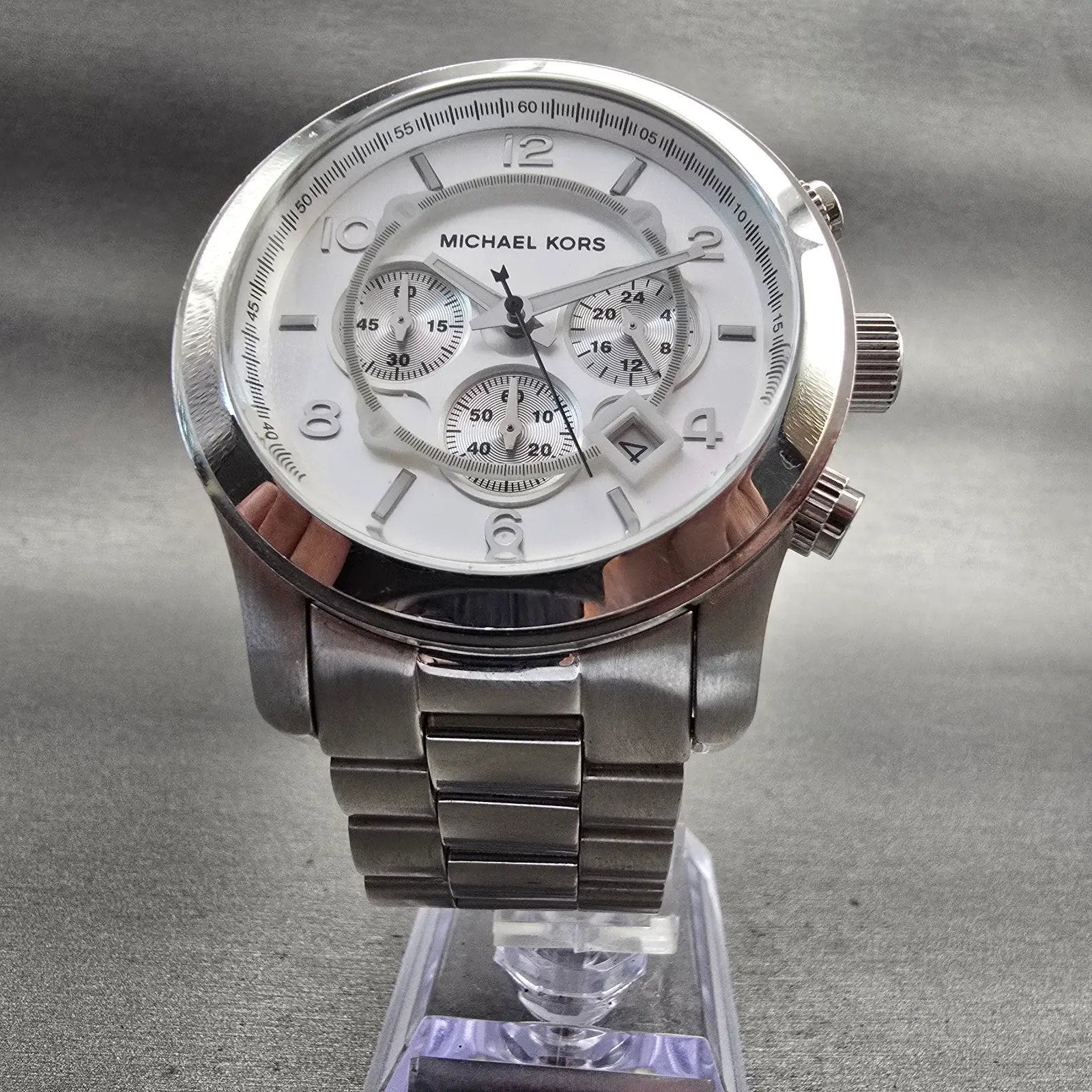 Michael Kors Runway Chrono Watch Men 45mm Silver Dial Silver Date MK8086 New Bat5