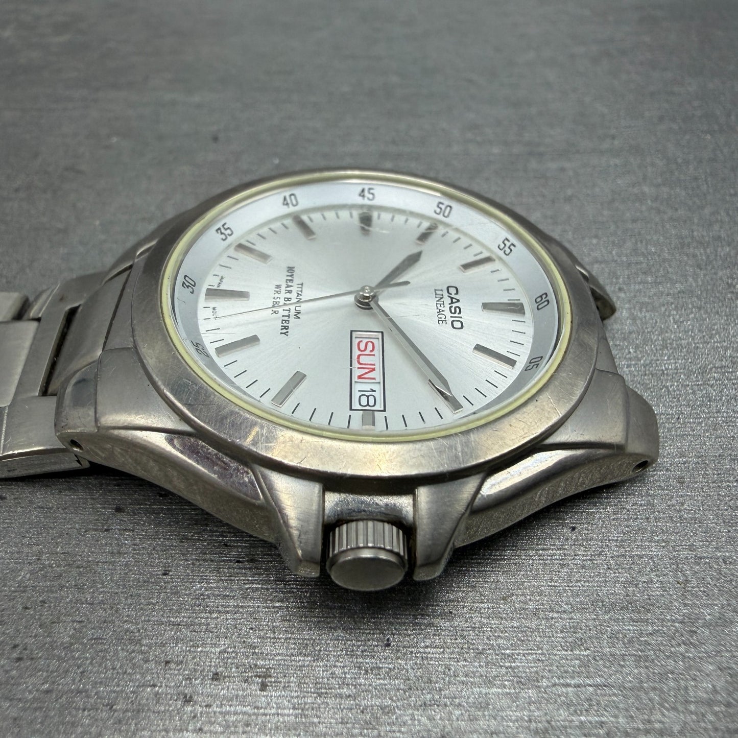 Casio Lineage Titanium Watch Men 38mm Silver Dial Daydate LIN-171J READ!! Newbat3