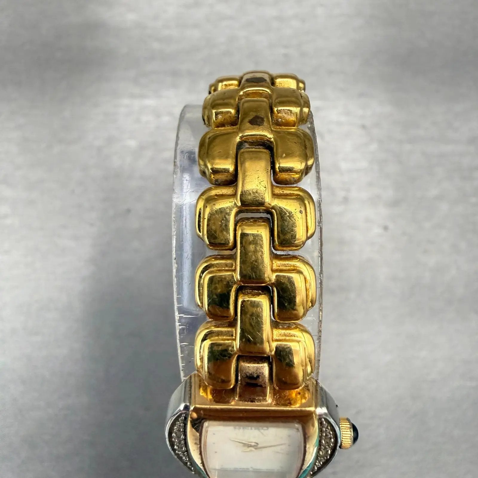 Seiko Watch Women 19mm MOP Dial Gold Tone Diamonds Oval 4N00-6809 New Battery4
