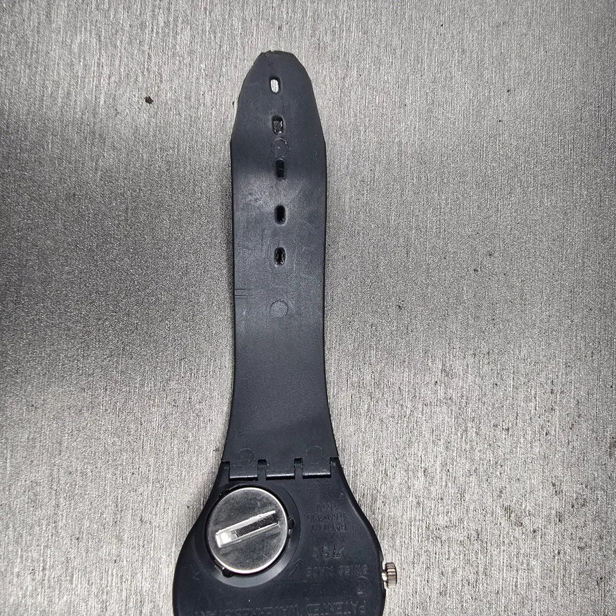 Swatch INC Watch Men 34mm White Dial Black Tone Round GA103 New Battery10