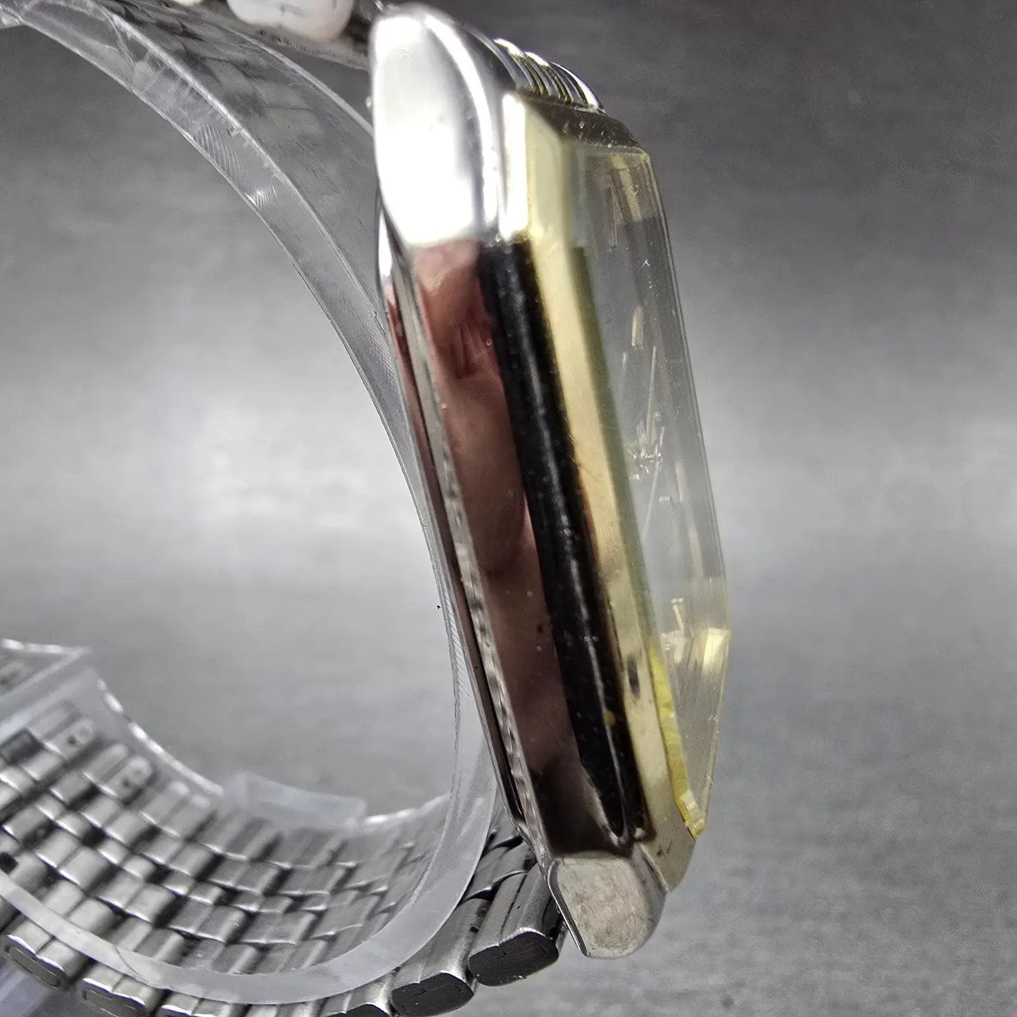 Citizen Watch Men 27mm Silver Dial Two Tone Daydate Rectangle 1000-S63871 NewBat3