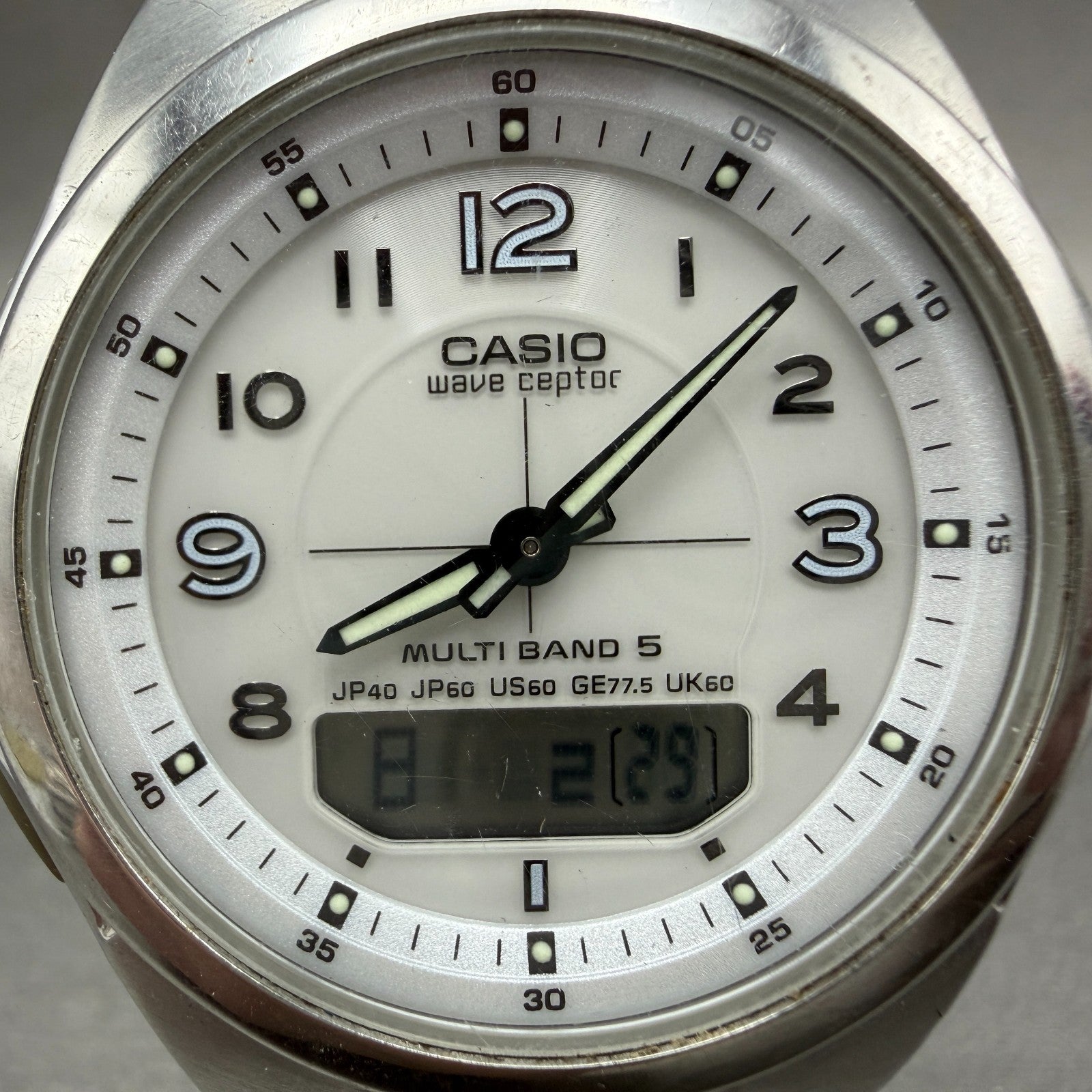 Casio Wave Ceptor Solar Watch Men 41mm White Dial Analog Digital Steel Runs KPO1