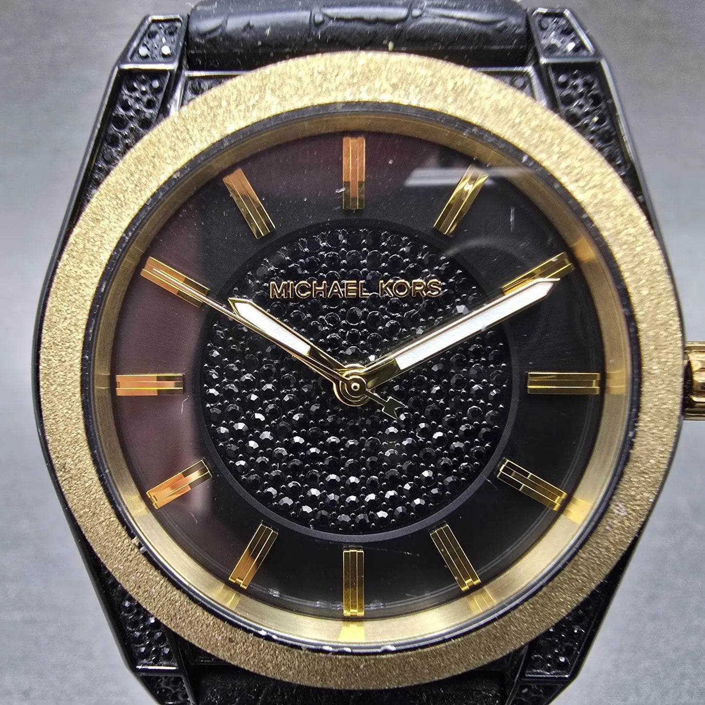 Michael Kors Channing Watch Women 40mm Black Dial Black & Gold Tone New Battery1